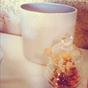 honeycomb vase and honey pot.jpg